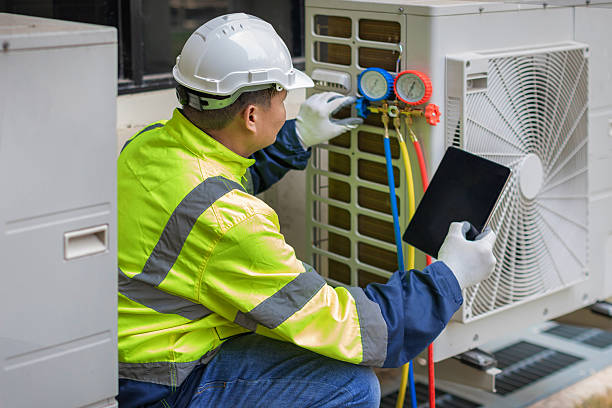 Professional Ductwork Repair technician working in Lincoln, IL